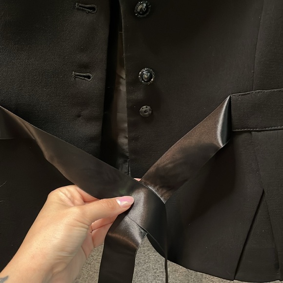 Tahari Black Blazer with satin bow - Picture 3 of 5